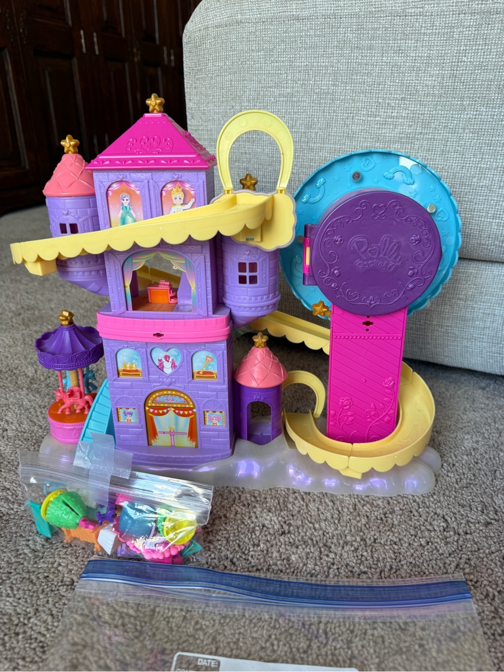 Mattel Polly Pocket Rainbow Funland Theme Park playset